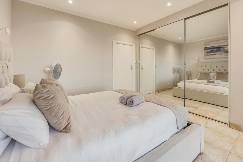 To Let 2 Bedroom Property for Rent in Camps Bay Western Cape